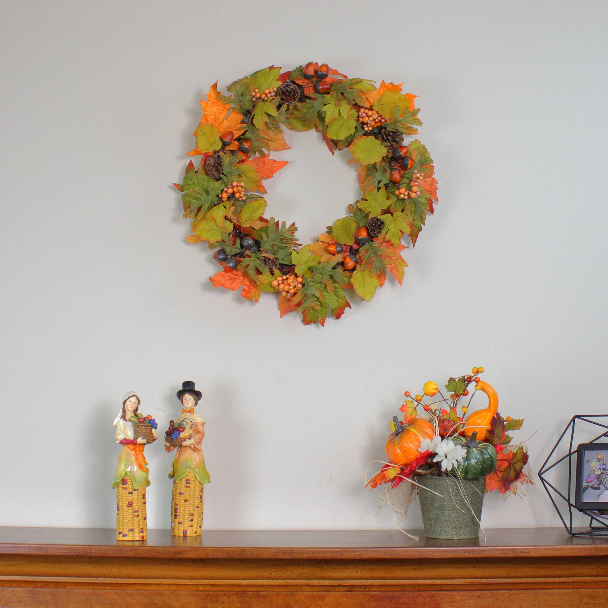 20" Autumn Harvest Maple Leaf, Berry, Pine Cone and Acorn Artificial Thanksgiving Wreath